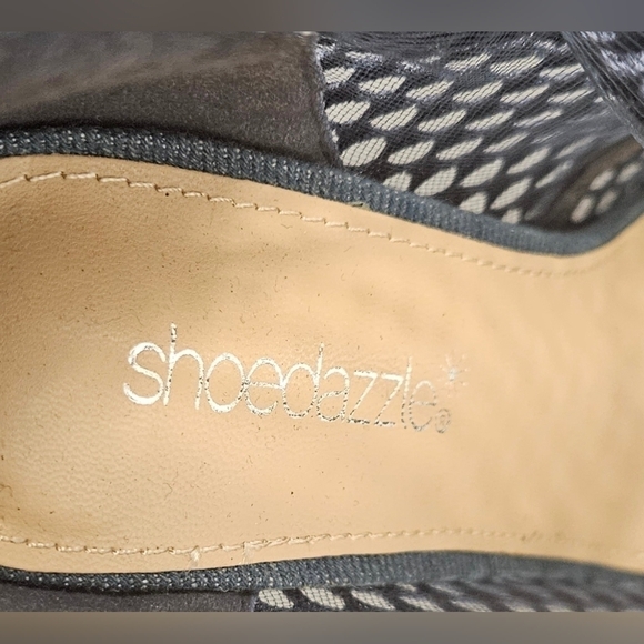 Shoe DAZZLED Caedance Peep Toe Denim Bootie - Picture 7 of 8